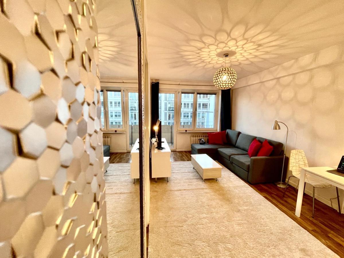 דירות ורשה Decor 2 Metro Fast Wifi 55'Tv Netflix Hbo Cozy מראה חיצוני תמונה