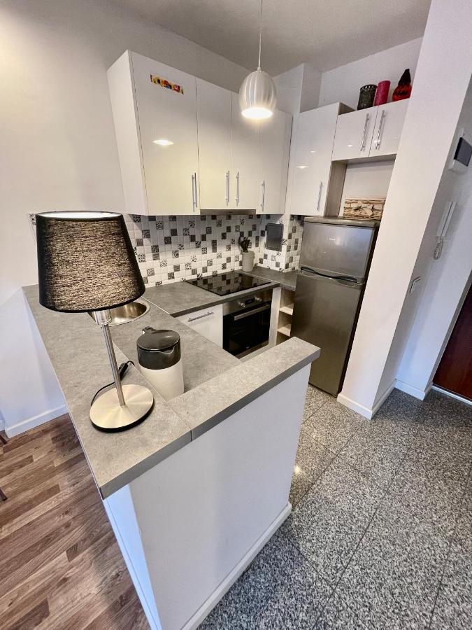 דירות ורשה Decor 2 Metro Fast Wifi 55'Tv Netflix Hbo Cozy מראה חיצוני תמונה