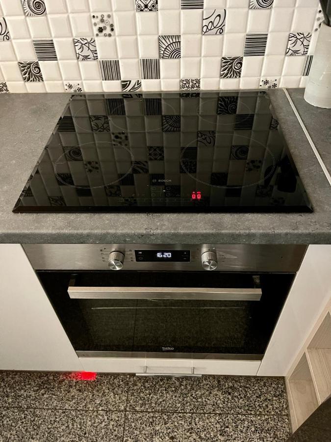 דירות ורשה Decor 2 Metro Fast Wifi 55'Tv Netflix Hbo Cozy מראה חיצוני תמונה